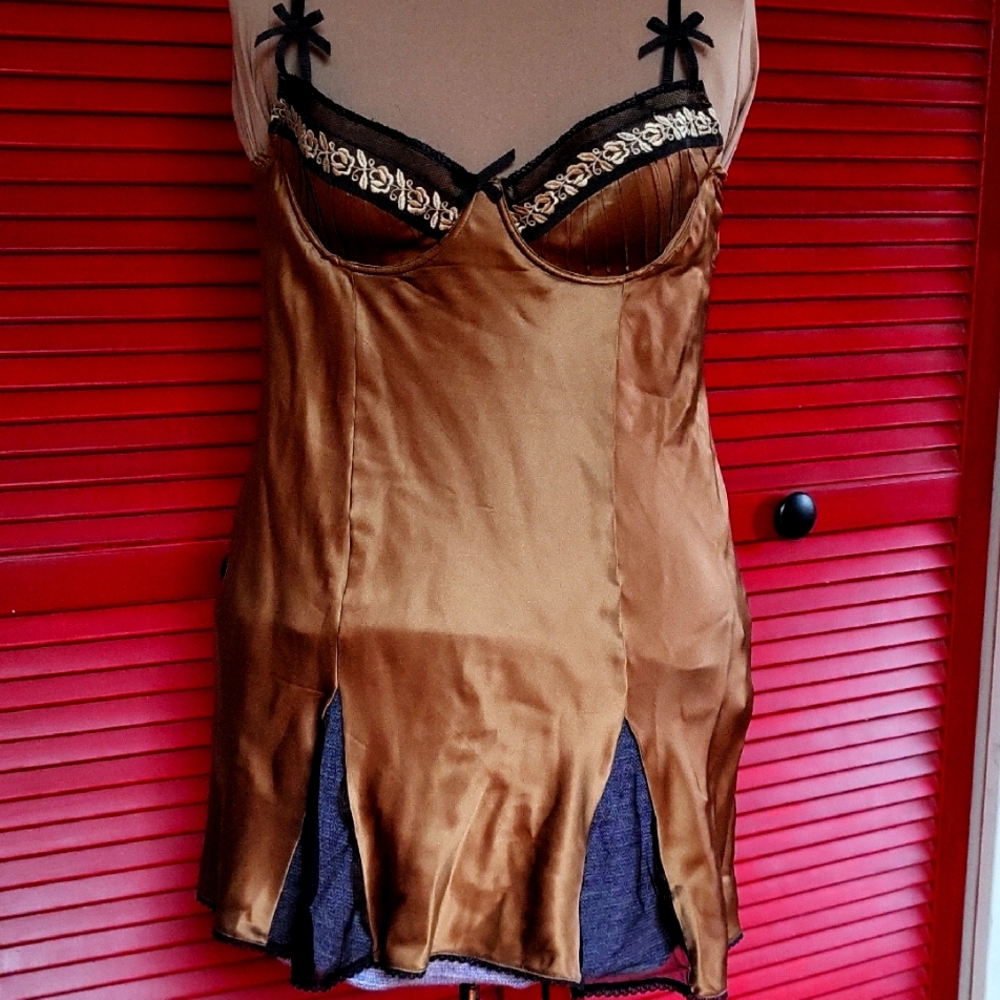 Lace Trimmed Silk Brown Sulk Chemise (M)
